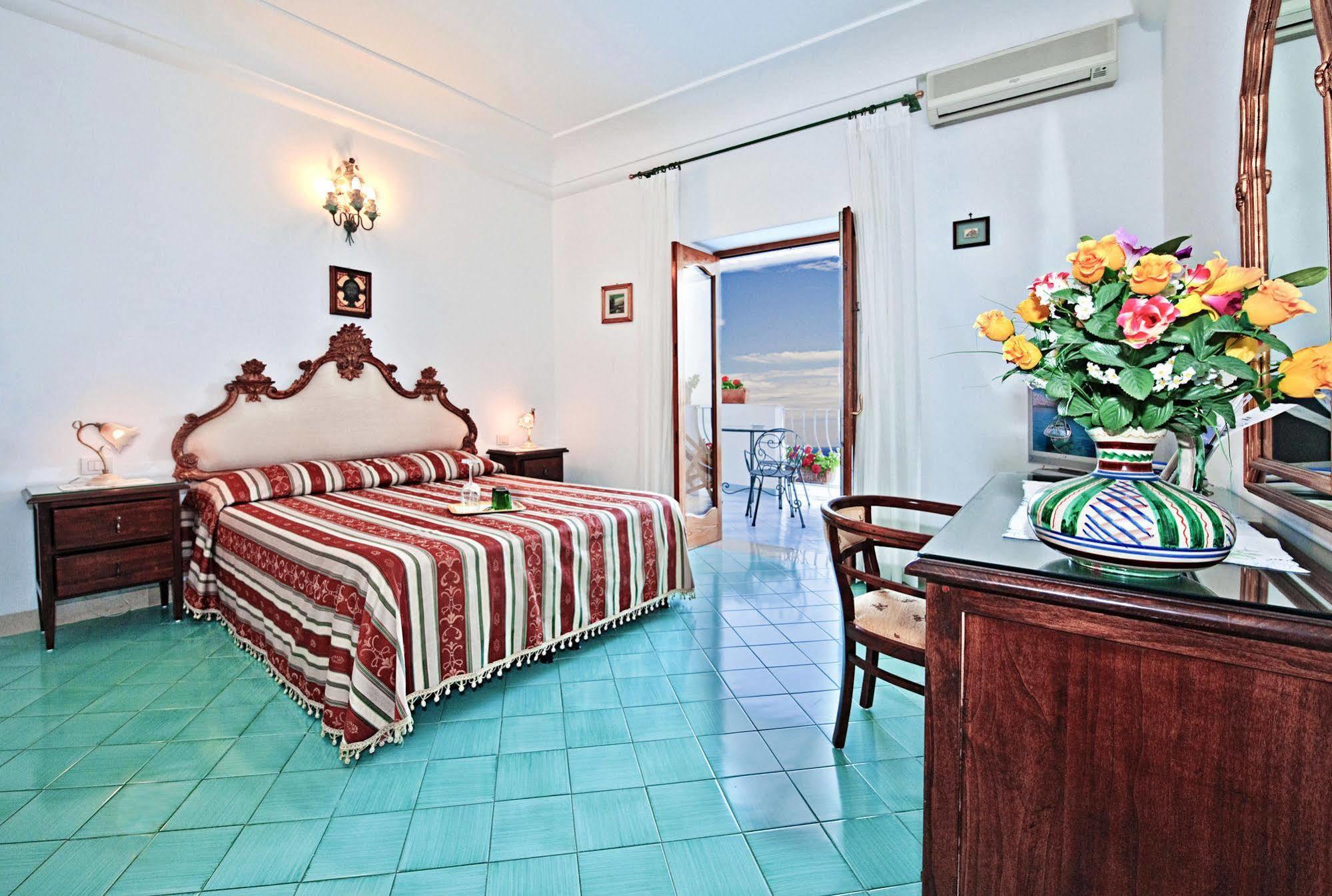 La Rosa Dei Venti Aparthotel Positano Exterior foto